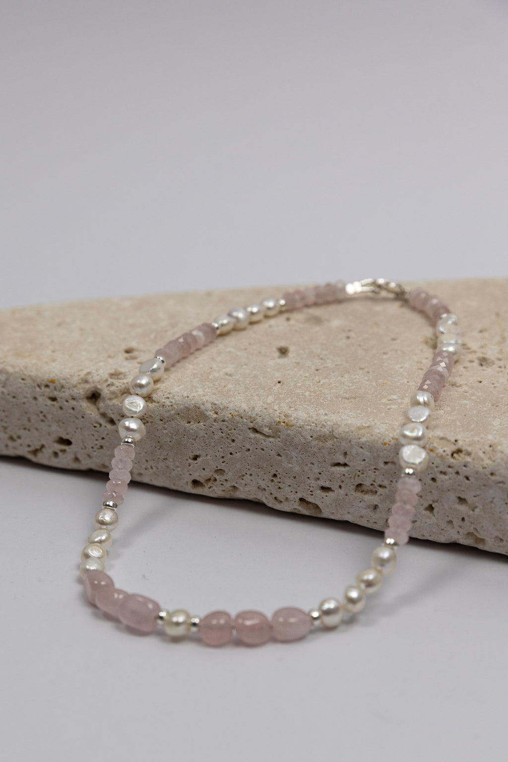 Rose Quartz & Pearl  | שרשרת